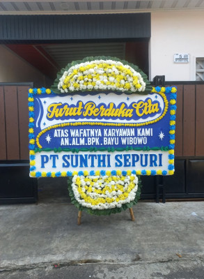 Papan Bunga Duka di Tanjung Pinggir